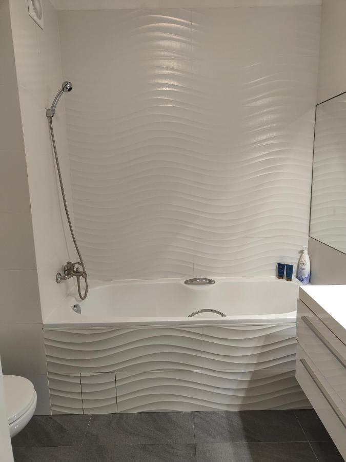 Dom Dabrowka Poznan Apartman Paledzie Kültér fotó