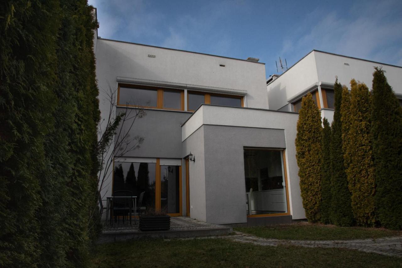 Dom Dabrowka Poznan Apartman Paledzie Kültér fotó